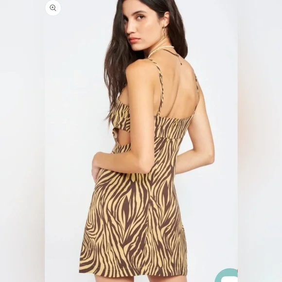 Tiger print Cut Out Dress - Picture 11 of 13